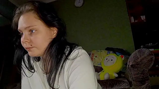 Snapshot of SweetPiggyx chatting on April 2026 06:01:01 PM SweetPiggyx online show from April 2026 06:01:01 PM