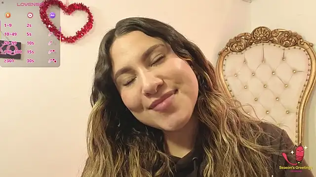 Snapshot of saaya_tay chatting on November 2025 03:27:01 AM saaya tay online show from November 2025 03:27:01 AM