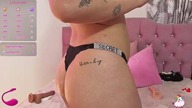 Snapshot of saaya_tay chatting on December 2025 07:26:02 AM saaya tay online show from December 2025 07:26:02 AM