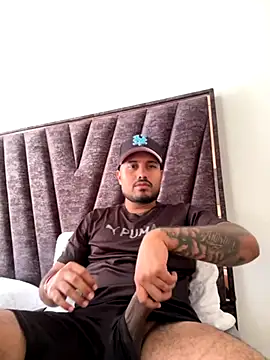 Snapshot of PapiStan chatting on September 2025 06:02:02 PM PapiStan online show from September 2025 06:02:02 PM