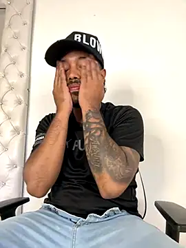 Snapshot of PapiStan chatting on October 2025 11:38:02 PM PapiStan online show from October 2025 11:38:02 PM