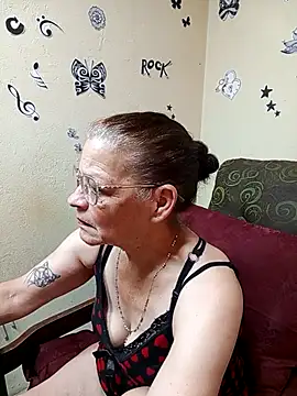 katrina perez online show from November 2025 01:33:02 PM