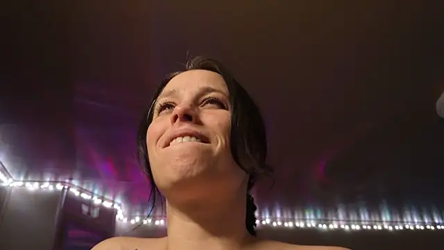 Snapshot of mavismable chatting on February 2026 06:40:02 AM mavismable online show from February 2026 06:40:02 AM