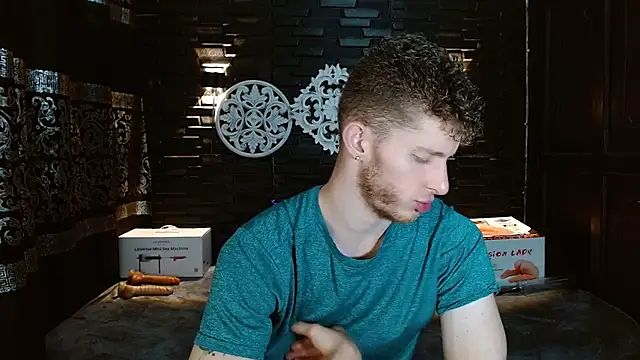 Snapshot of andrewxbi chatting on November 2025 11:54:02 AM andrewxbi online show from November 2025 11:54:02 AM