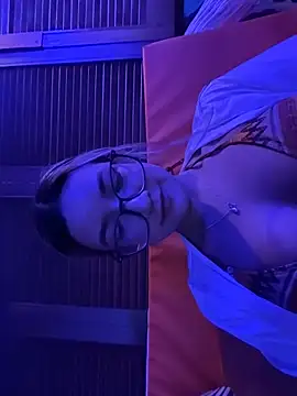 Pretty roxxyy online show from February 2026 12:27:02 AM