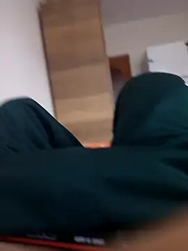 leona633 online show from March 2026 03:37:02 PM