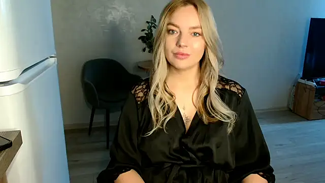 Snapshot of Eva___forever chatting on October 2025 02:59:01 AM Eva forever online show from October 2025 02:59:01 AM