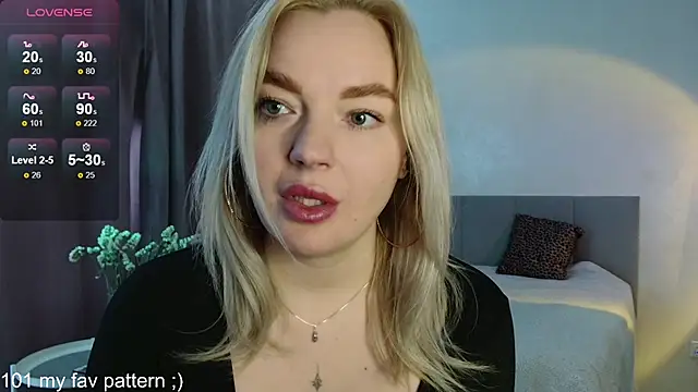 Snapshot of Eva___forever chatting on April 2026 04:06:02 AM Eva forever online show from April 2026 04:06:02 AM