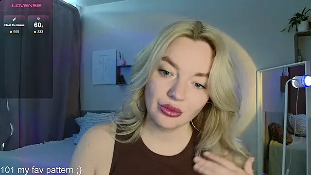 Snapshot of Eva___forever chatting on April 2026 02:29:02 AM Eva forever online show from April 2026 02:29:02 AM