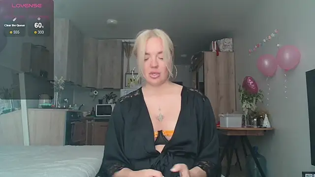 Snapshot of Eva___forever chatting on May 2026 09:17:02 AM Eva forever online show from May 2026 09:17:02 AM