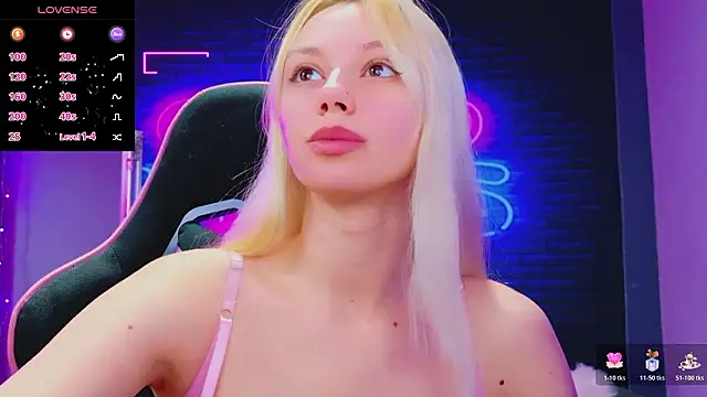 Snapshot of AlessiaCroft chatting on March 2026 05:11:01 AM AlessiaCroft online show from March 2026 05:11:01 AM