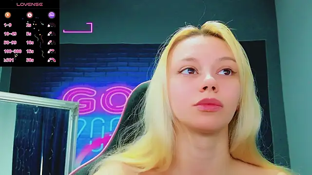 Snapshot of AlessiaCroft chatting on March 2026 05:10:02 AM AlessiaCroft online show from March 2026 05:10:02 AM