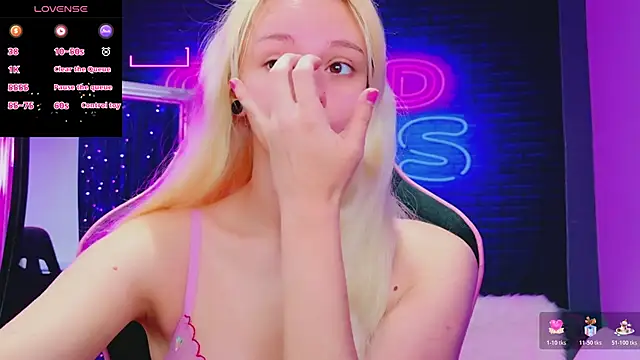 Snapshot of AlessiaCroft chatting on March 2026 05:01:02 AM AlessiaCroft online show from March 2026 05:01:02 AM