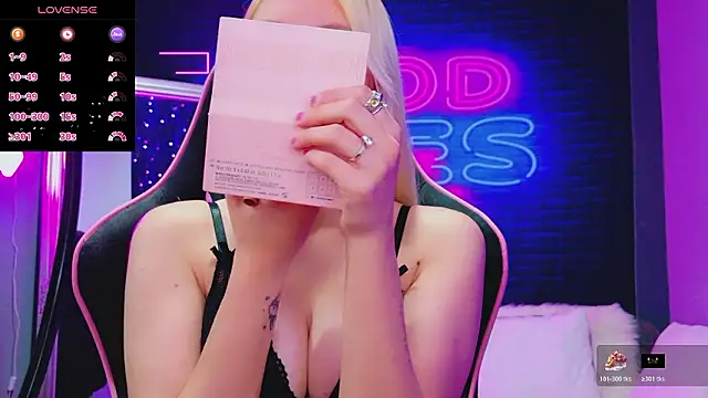 Snapshot of AlessiaCroft chatting on March 2026 05:11:01 AM AlessiaCroft online show from March 2026 05:11:01 AM