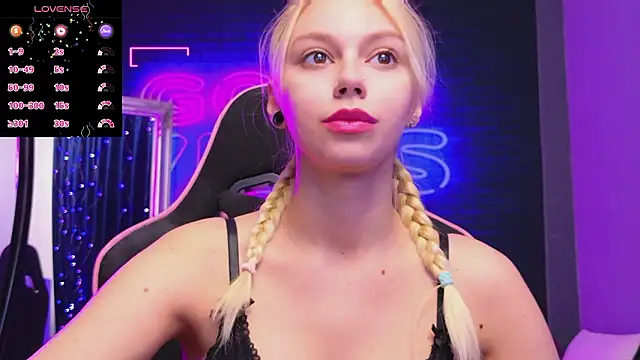 Snapshot of AlessiaCroft chatting on March 2026 05:02:01 AM AlessiaCroft online show from March 2026 05:02:01 AM