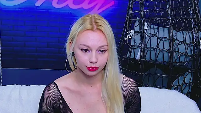 Snapshot of AlessiaCroft chatting on April 2026 04:04:01 AM AlessiaCroft online show from April 2026 04:04:01 AM