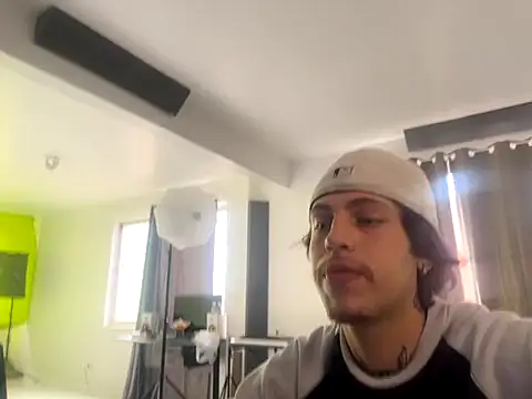 Snapshot of bigrosa21cm chatting on October 2025 11:49:02 AM bigrosa21cm online show from October 2025 11:49:02 AM