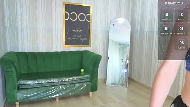 clementine t online show from September 2025 02:38:01 AM