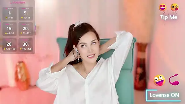 LunaBelle1984 online show from October 2025 03:43:01 PM