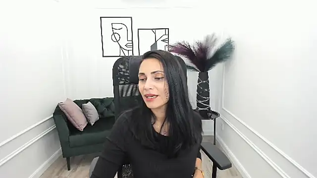 AllaYerty online show from September 2025 11:32:01 AM