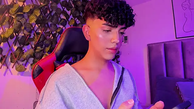 Snapshot of Niick_Twink chatting on September 2025 03:01:01 AM Niick Twink online show from September 2025 03:01:01 AM
