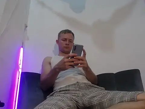 Snapshot of hot_mann11 chatting on March 2026 02:40:01 AM hot mann11 online show from March 2026 02:40:01 AM