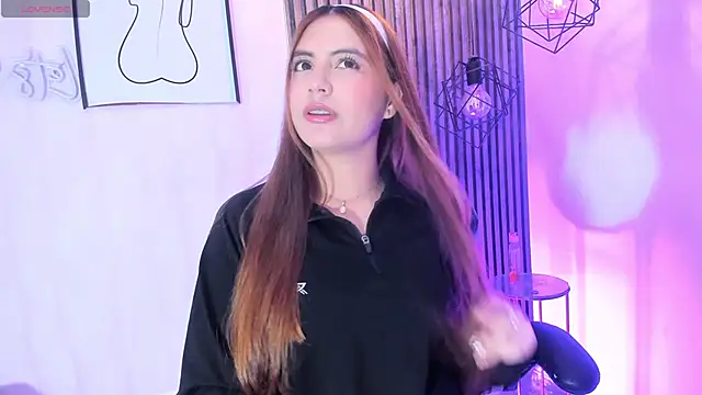 mialeia01 online show from June 2026 08:43:02 PM
