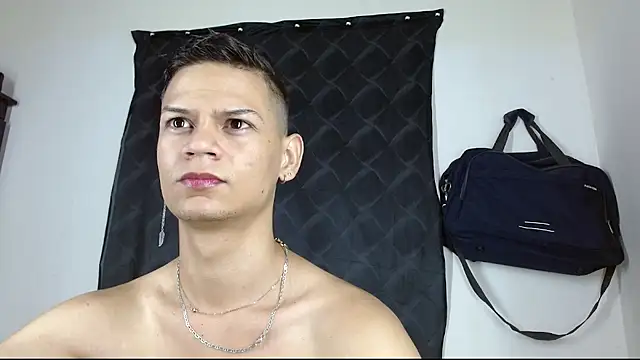 axce1 boy24 online show from October 2025 12:30:01 PM