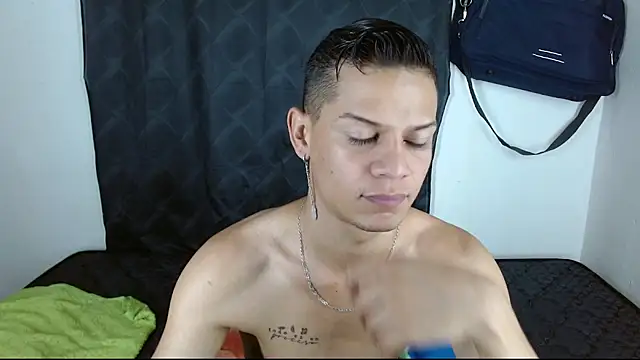 axce1 boy24 online show from November 2025 03:34:02 PM