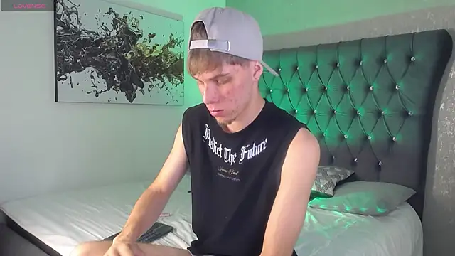 Robbin Blaze online show from April 2026 04:57:01 AM