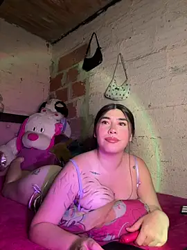 Snapshot of Hell_luna chatting on April 2026 04:57:01 AM Hell luna online show from April 2026 04:57:01 AM