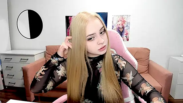 Snapshot of mistress_lain chatting on March 2026 11:55:01 PM mistress lain online show from March 2026 11:55:01 PM