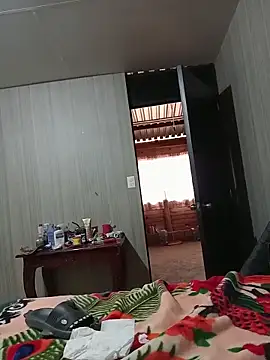 luuiss12 online show from November 2025 10:02:01 PM