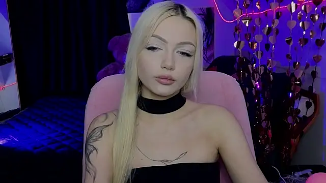 Snapshot of LinaLirian chatting on July 2026 10:08:02 AM LinaLirian online show from July 2026 10:08:02 AM