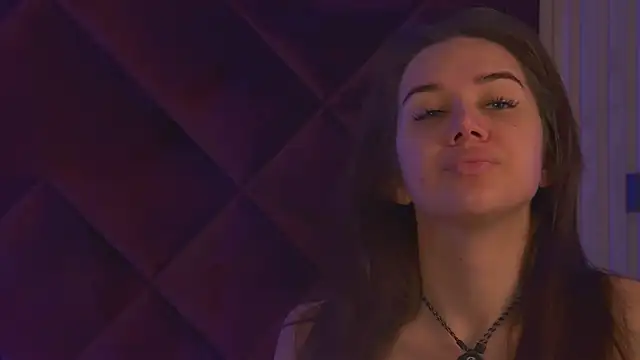 Snapshot of StacyHarland chatting on October 2025 04:32:02 AM StacyHarland online show from October 2025 04:32:02 AM