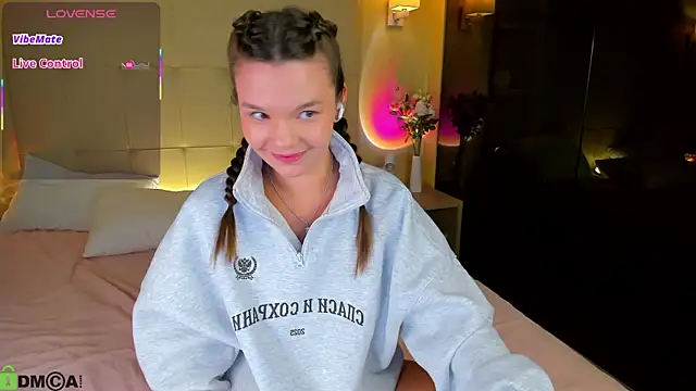 Snapshot of Sowetly chatting on November 2025 01:03:02 AM Sowetly online show from November 2025 01:03:02 AM