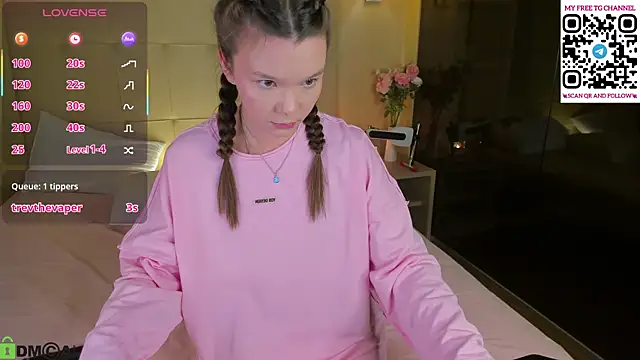 Snapshot of Sowetly chatting on December 2025 01:11:02 AM Sowetly online show from December 2025 01:11:02 AM