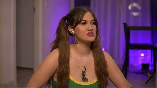 AryaDeluna online show from November 2025 07:08:02 PM