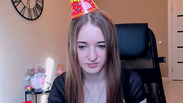 Snapshot of KateKayer chatting on October 2025 11:25:01 AM KateKayer online show from October 2025 11:25:01 AM
