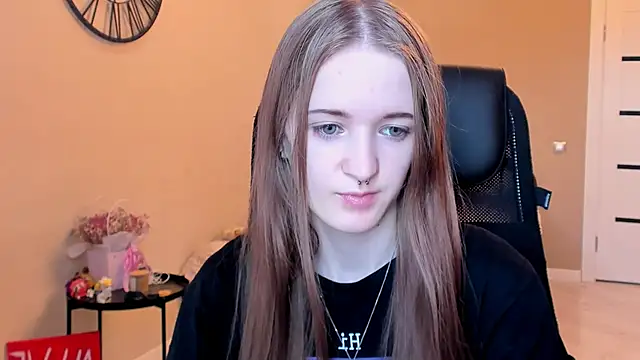 Snapshot of KateKayer chatting on November 2025 10:48:01 AM KateKayer online show from November 2025 10:48:01 AM