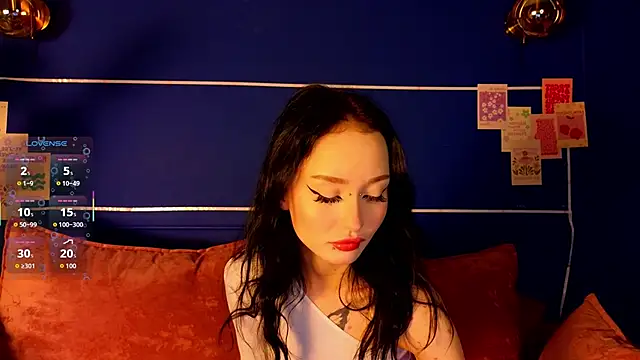  holly berry  online show from October 2025 01:38:01 AM