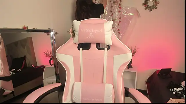 Snapshot of Paprika_ chatting on October 2025 06:30:02 PM Paprika online show from October 2025 06:30:02 PM