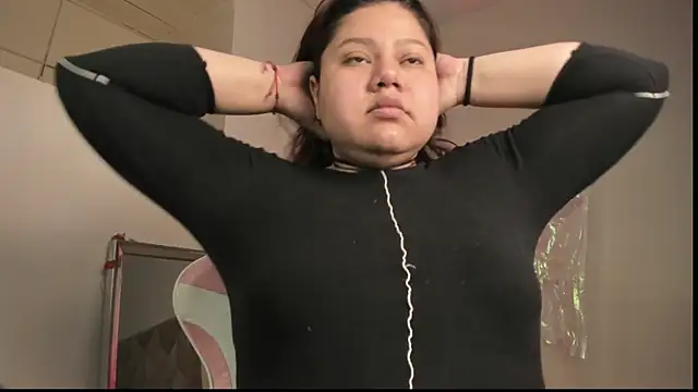 Snapshot of Paprika_ chatting on November 2025 06:32:01 PM Paprika online show from November 2025 06:32:01 PM