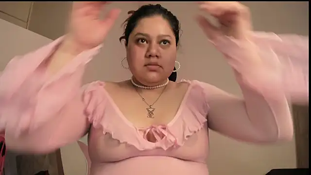 Snapshot of Paprika_ chatting on November 2025 06:17:01 PM Paprika online show from November 2025 06:17:01 PM