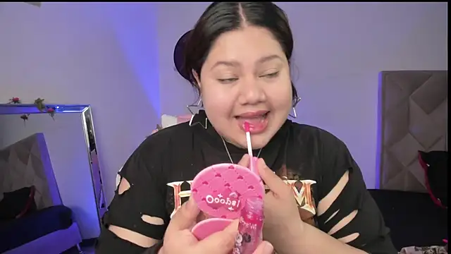 Snapshot of Paprika_ chatting on November 2025 06:14:01 PM Paprika online show from November 2025 06:14:01 PM