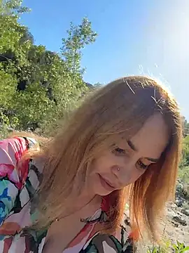 Snapshot of O-Eva chatting on April 2026 02:04:02 PM O-Eva online show from April 2026 02:04:02 PM