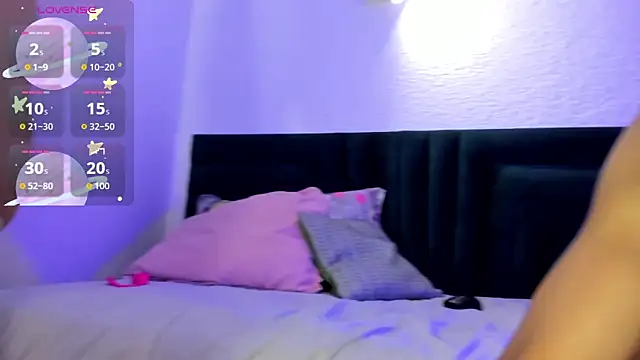 Snapshot of JennMuriel_ chatting on October 2025 12:57:02 PM JennMuriel online show from October 2025 12:57:02 PM