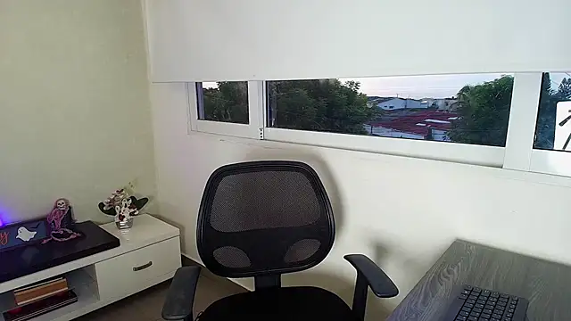  Victoria Collins online show from October 2025 11:12:02 AM