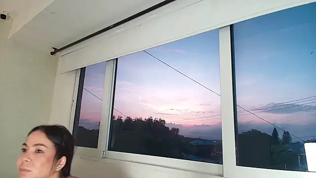  Victoria Collins online show from November 2025 10:56:02 AM