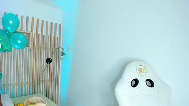 Snapshot of ciara_blake chatting on March 2026 07:50:01 PM ciara blake online show from March 2026 07:50:01 PM